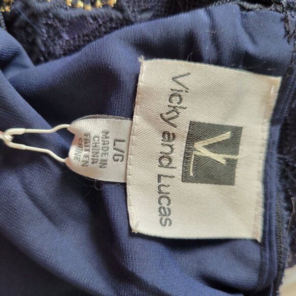 Vicky And Lucas Navy Blue Lace Dress  Embroidery Long Sleeves Size L NWT - Picture 5 of 8
